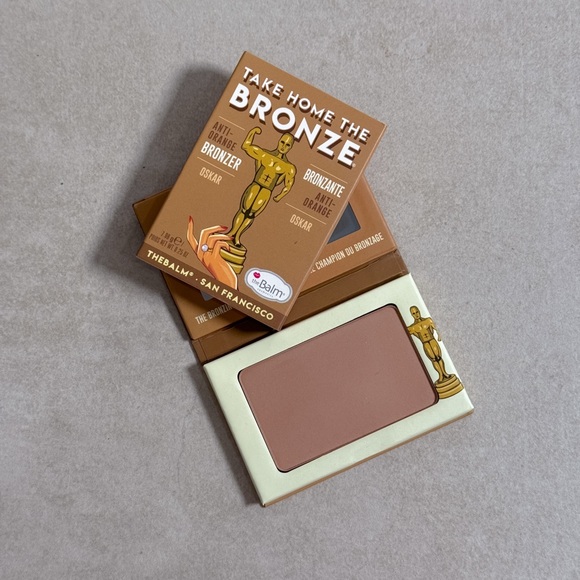 theBalm Other - theBalm Take Home the Bronze Anti-Orange Bronzer Oskar New